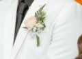 Anstecker zur Hochzeit richtig wählen