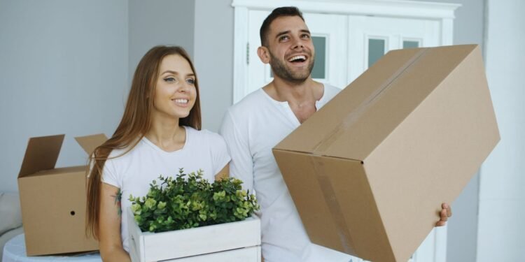 Möbel vor der Hochzeit: Platz schaffen beim Zusammenziehen