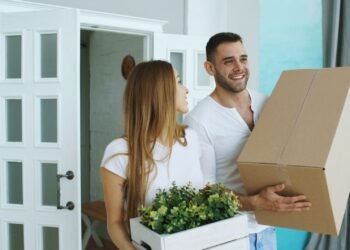 Vom Ja zum Einzug: Umzug nach der Hochzeit planen