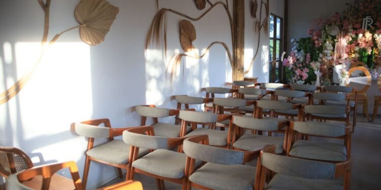 Wandverkleidung im Trauzimmer: Designpaneele